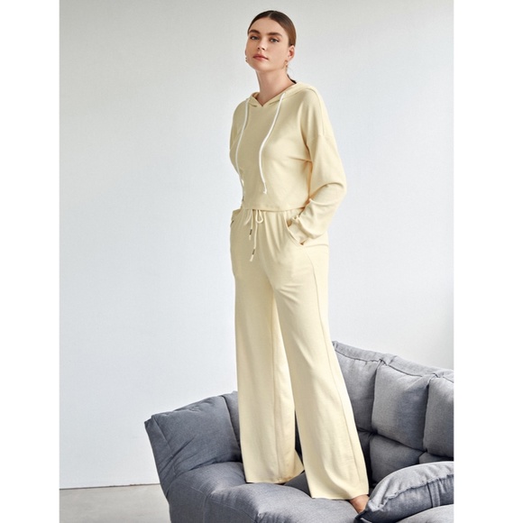 2 Piece Loungewear Set: Hooded Shirt + Pants - Picture 4 of 9